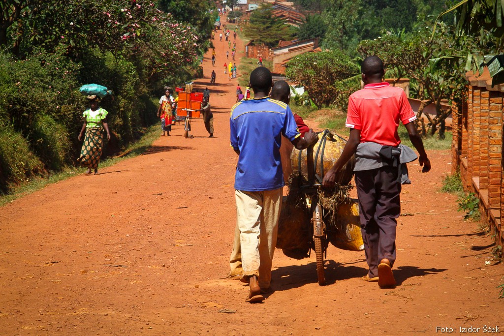 Burundi ima lepo prihodnost. Če ... Če čebula ne bi če imela ...